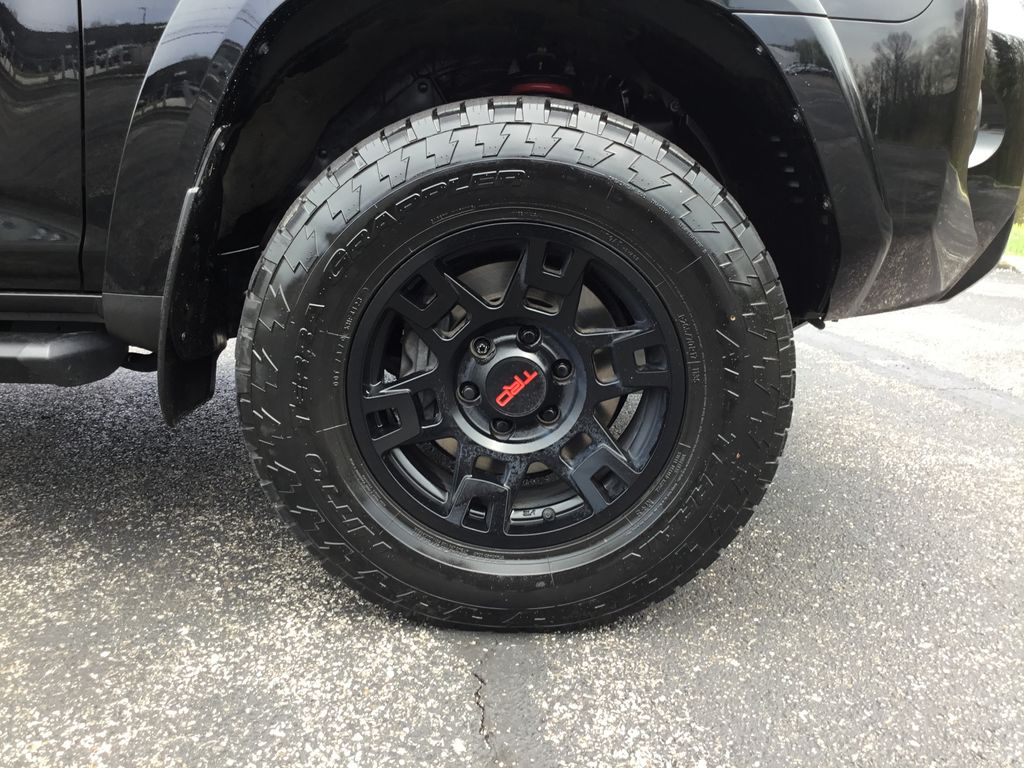 Thumbnail: 2024 Toyota 4Runner - 12