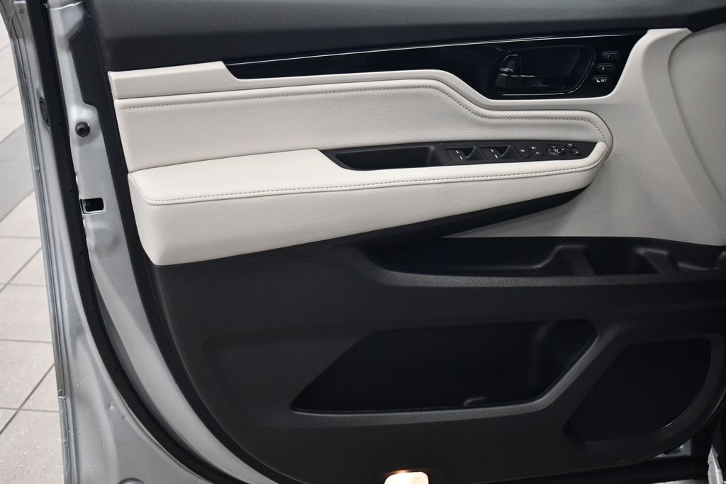 Thumbnail: 2026 Honda Odyssey - 8