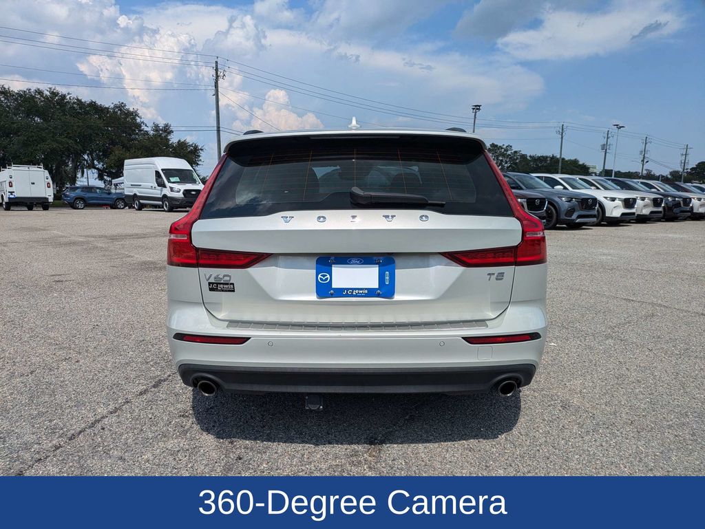2020 Volvo V60 T5 Momentum