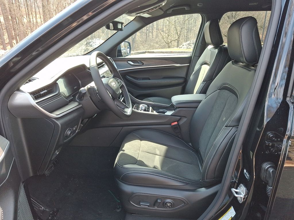 New 2026 Jeep Grand Cherokee SUV