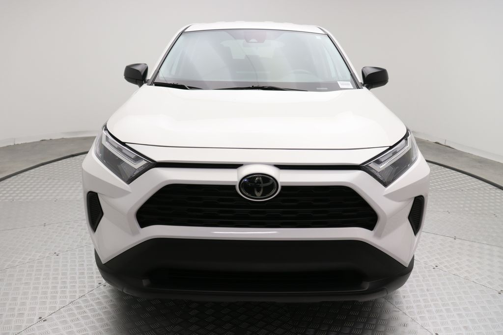 2024 Toyota RAV4 LE 5