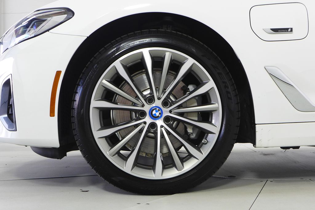 Thumbnail: 2022 BMW 5 Series - 5