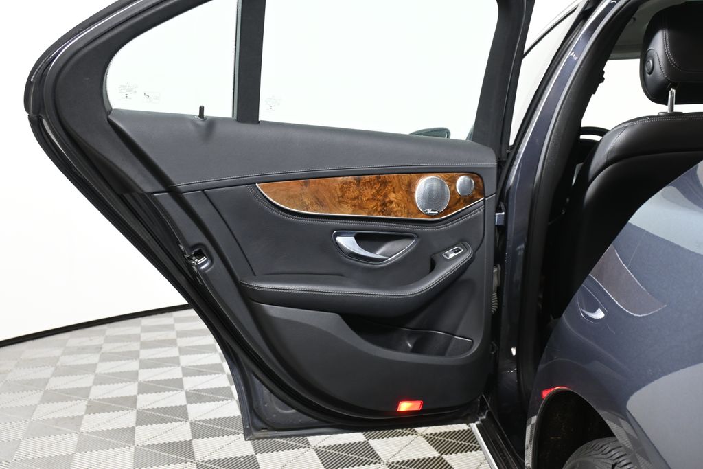 2015 Mercedes-Benz C-Class C 300 31