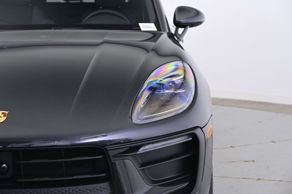 Thumbnail: 2025 Porsche Macan - 12
