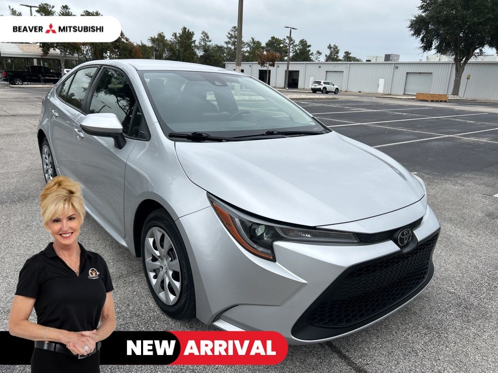 2022 Toyota Corolla LE's photo