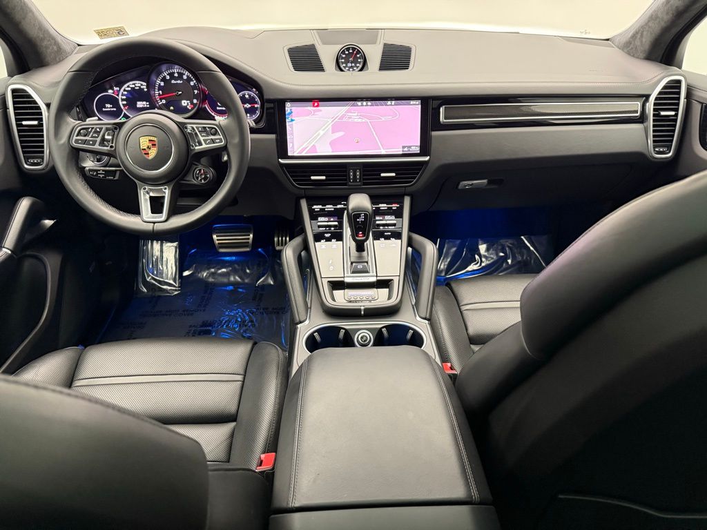 2021 Porsche Cayenne Turbo 23