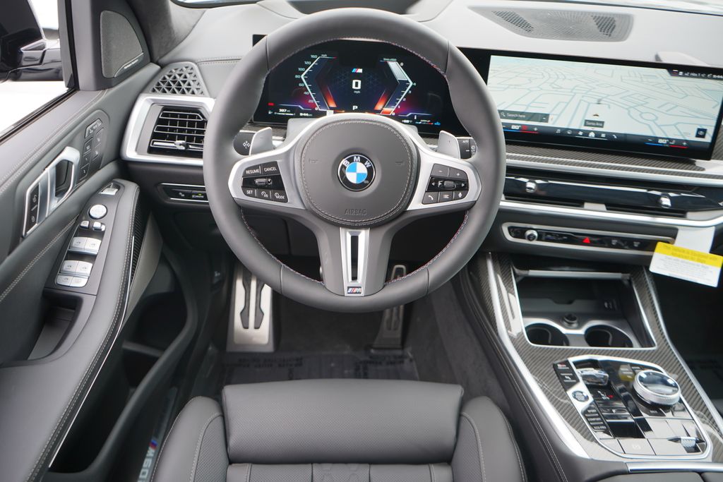 2025 BMW X7 M60i 15