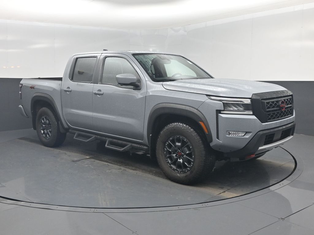 2024 Nissan Frontier PRO-4X Crew Cab 4WD