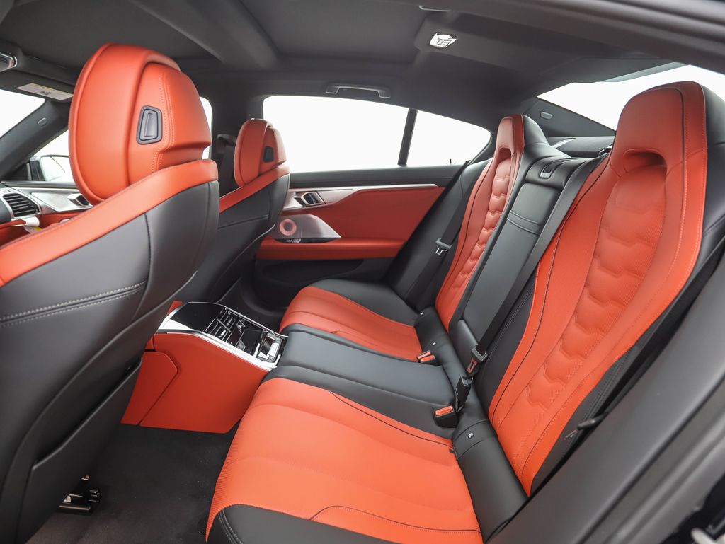 Thumbnail: 2026 BMW 8 Series - 22