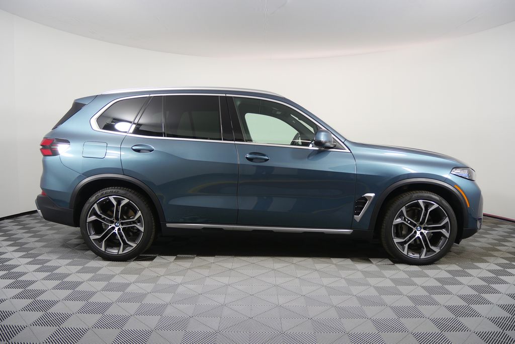 Thumbnail: 2025 BMW X5 - 2