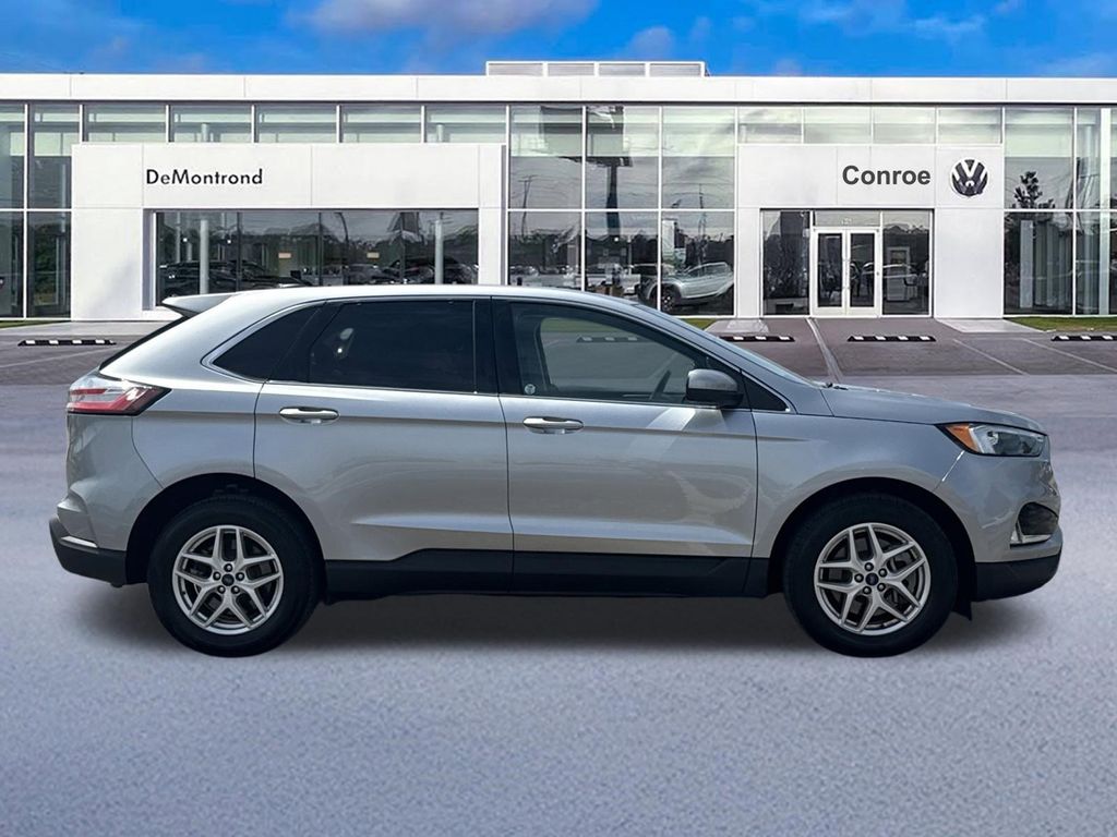 2022 Ford Edge SEL - 3
