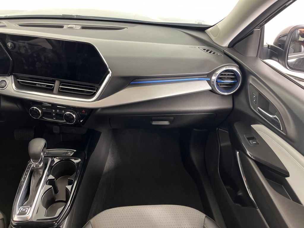 Thumbnail: 2025 Chevrolet Trax - 15