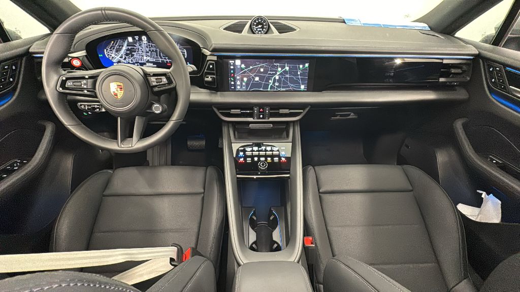 Thumbnail: 2025 Porsche Macan - 16