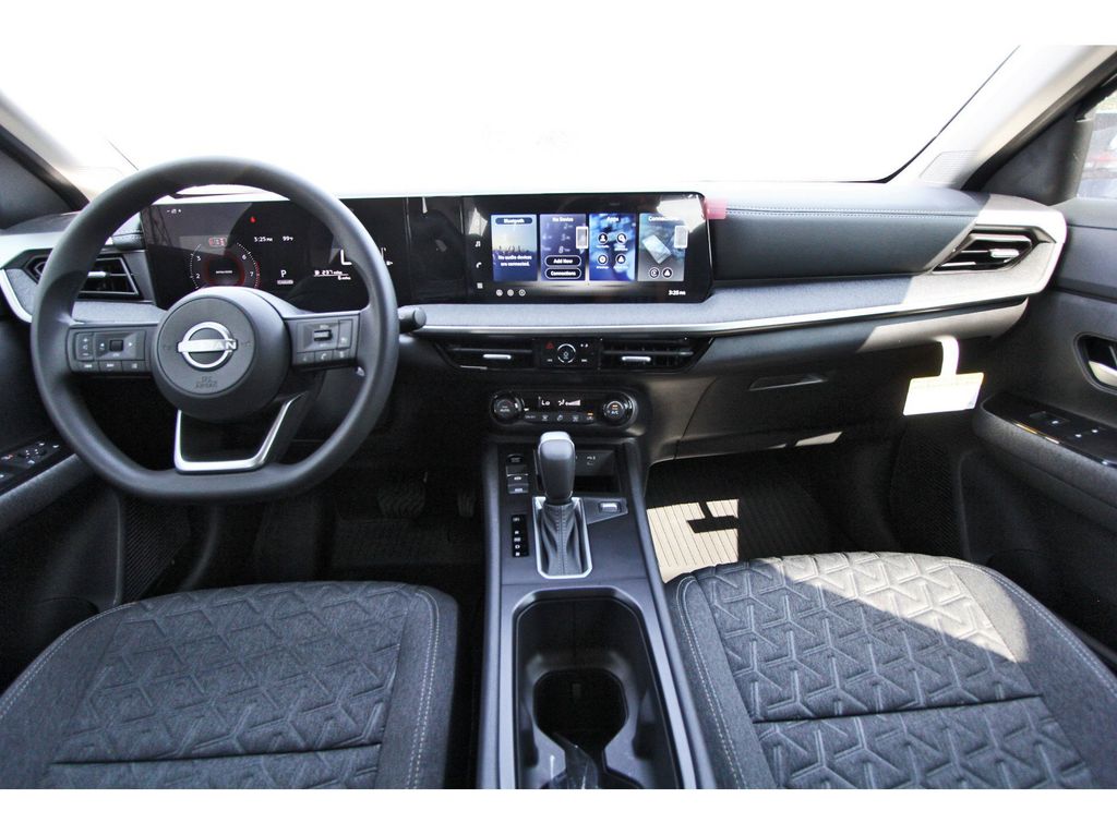 2026 Nissan Kicks SV - 8