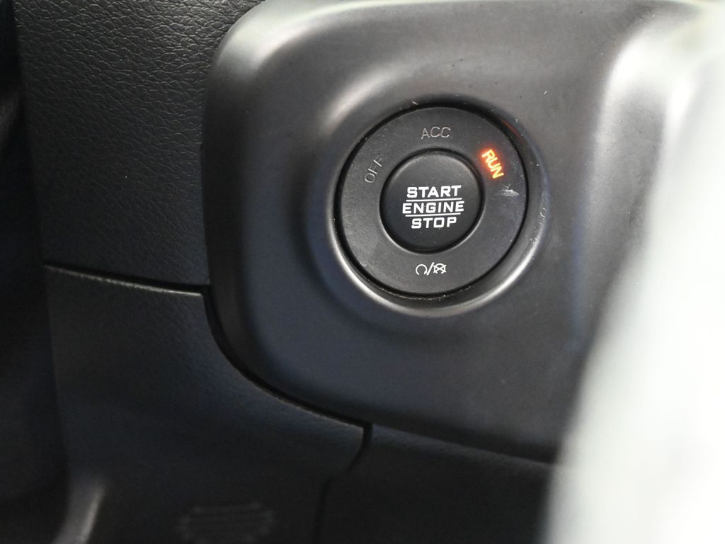 Used 2018 Hellayella Clearcoat Jeep Unlimited Sport S image 25