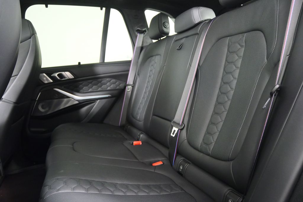2021 BMW X5 M 16