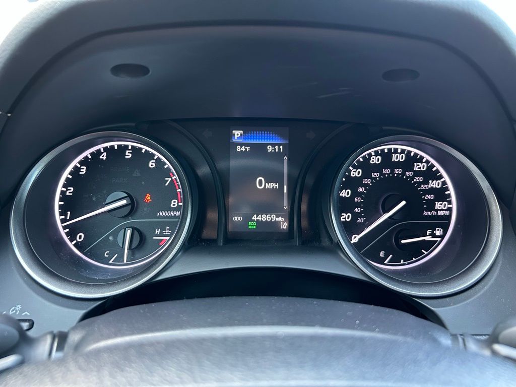 2022 Toyota Camry SE 23