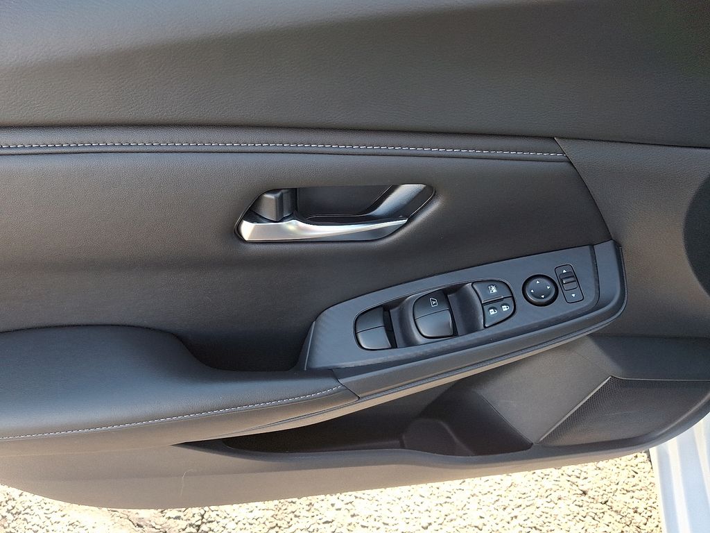 Thumbnail: 2023 Nissan Sentra - 13