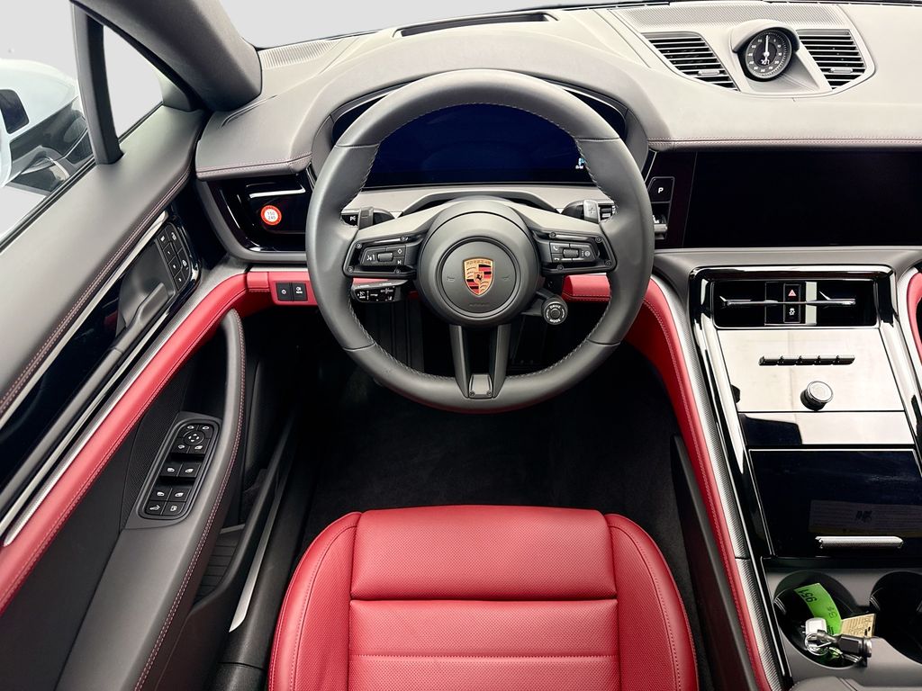 Thumbnail: 2026 Porsche Panamera - 12