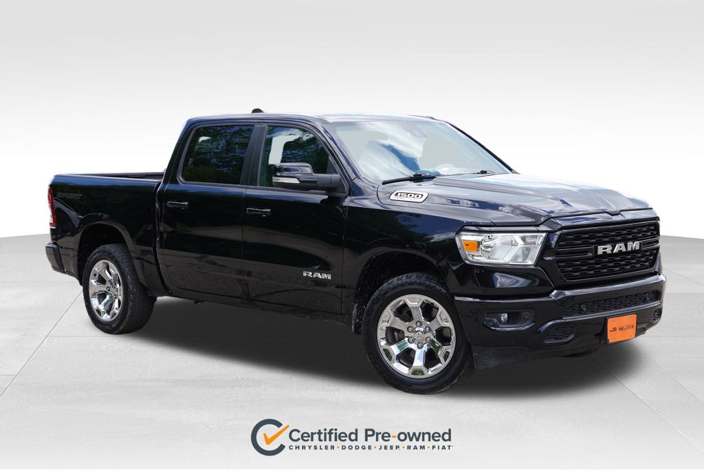 Diamond Black Crystal Pearlcoat 2022 RAM 1500 Pickup Truck Four-Wheel Drive 8-Speed Automatic