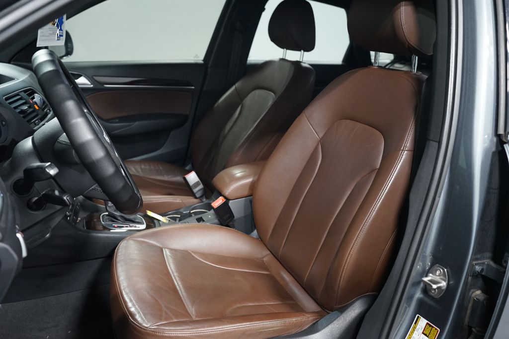 Thumbnail: 2016 Audi Q3 - 6