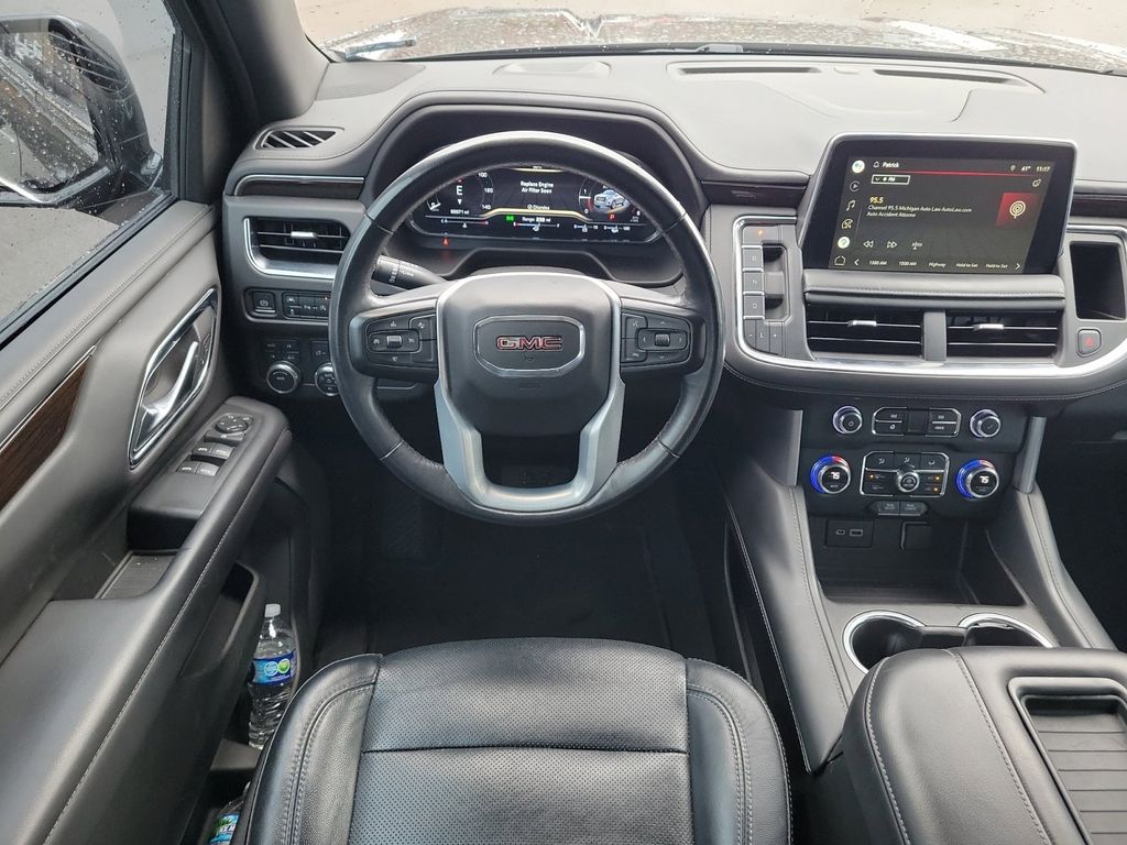 2022 GMC Yukon SLE 9