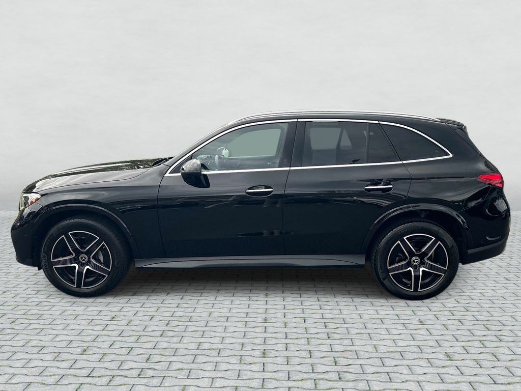Thumbnail: 2026 Mercedes-Benz GLC - 8