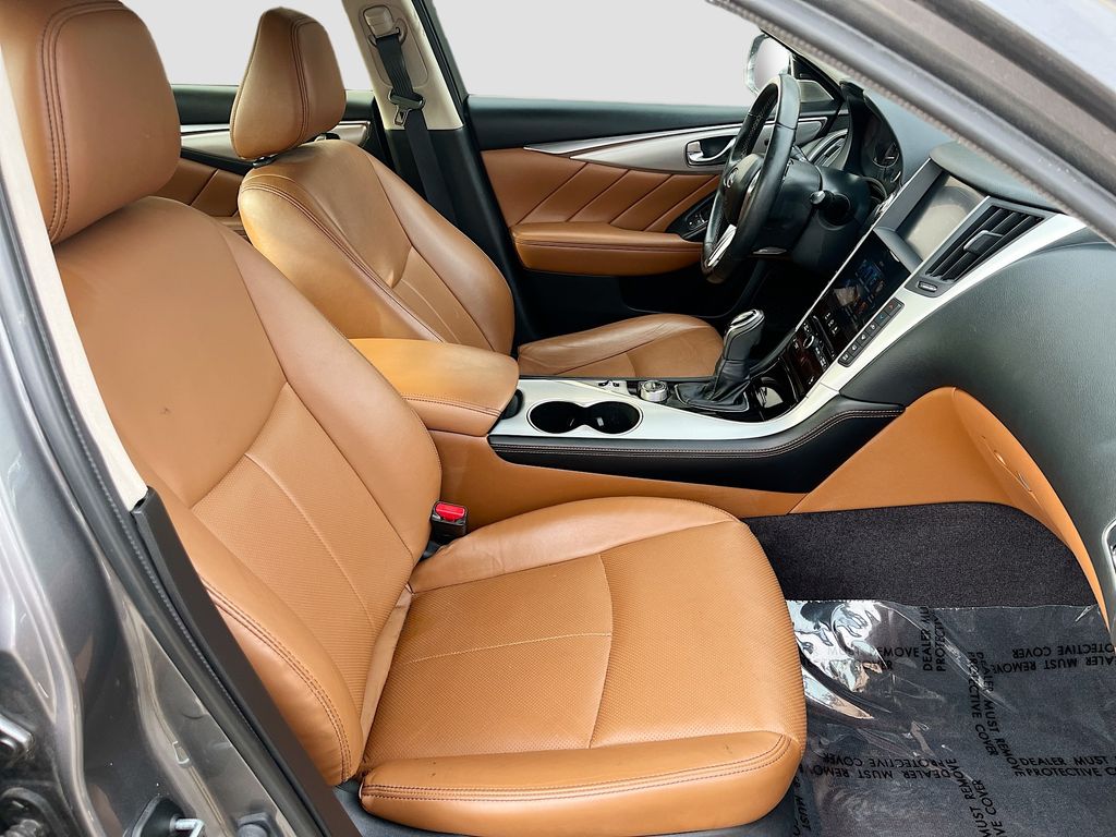 Used 2023 Gray INFINITI LUXE image 29
