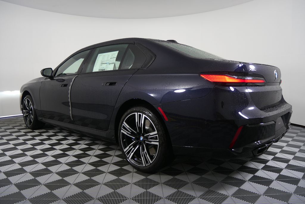2025 BMW 7 Series 760i xDrive 5