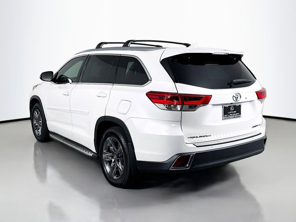 Thumbnail: 2019 Toyota Highlander - 7