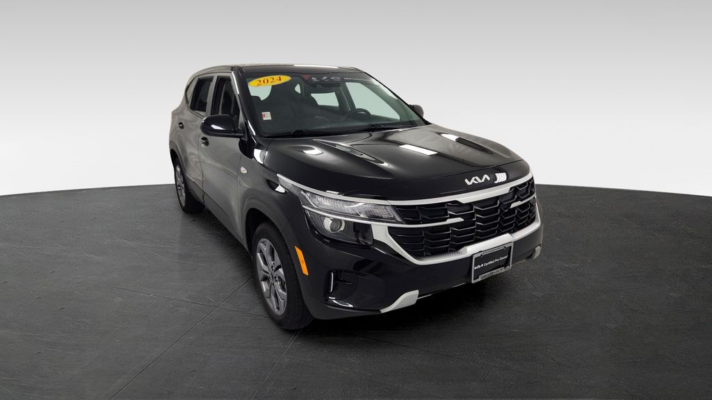 Fusion Black 2024 Kia Seltos SUV / Crossover All-Wheel Drive Continuously Variable Transmission