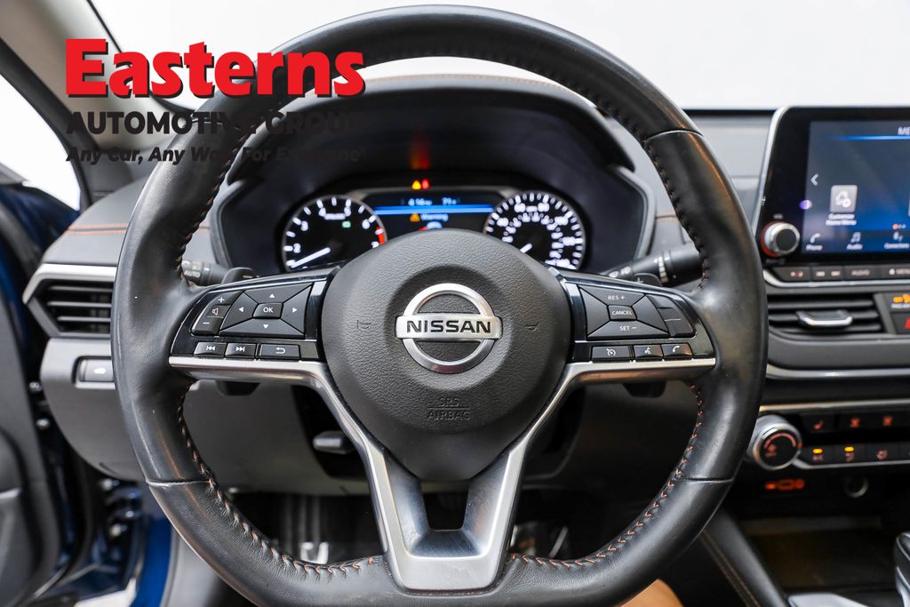 Used 2021 Blue Nissan 2.5 SR image 10