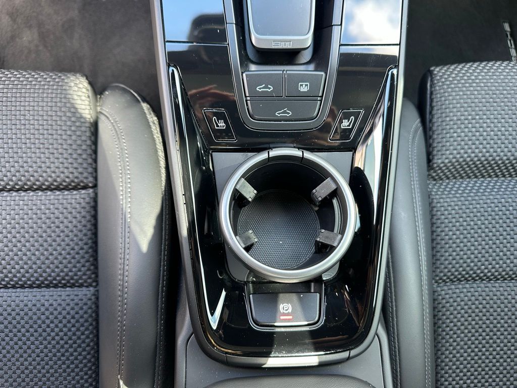 Thumbnail: 2024 Porsche 911 - 26