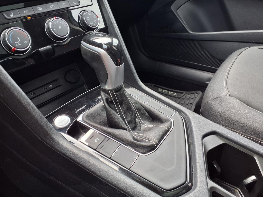 2023 Volkswagen Taos 1.5T SE White at DeMontrond Auto Country