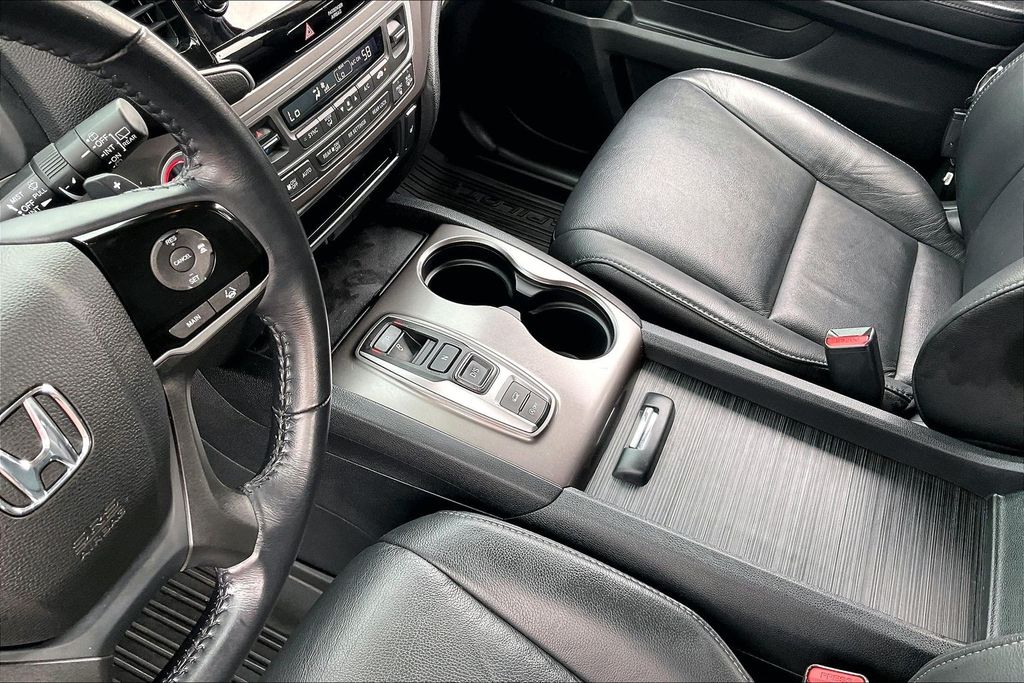 2022 Honda Pilot EX-L - Photo 18