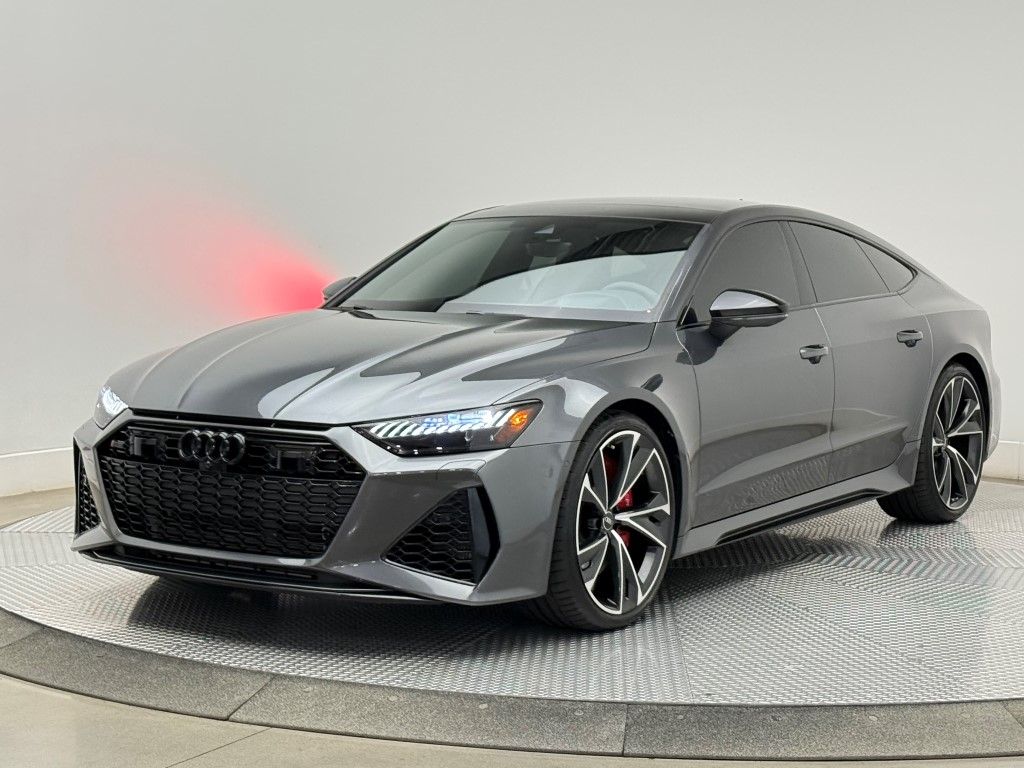 Thumbnail: 2023 Audi RS 7 - 7
