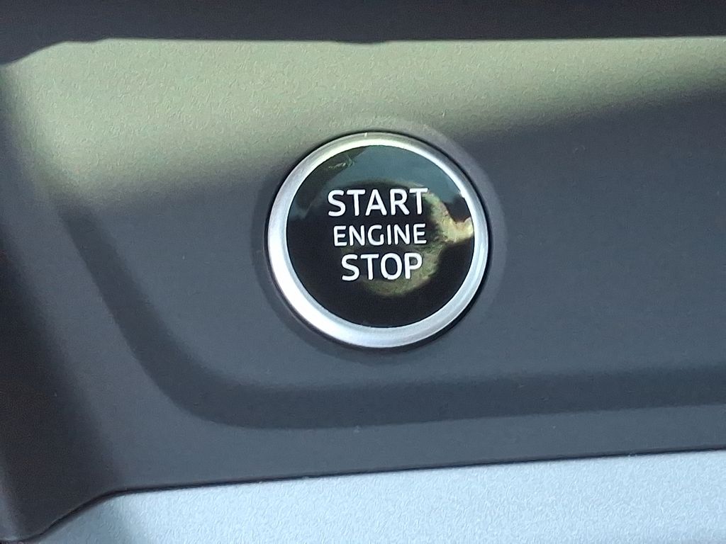 Thumbnail: 2025 Audi Q3 - 18