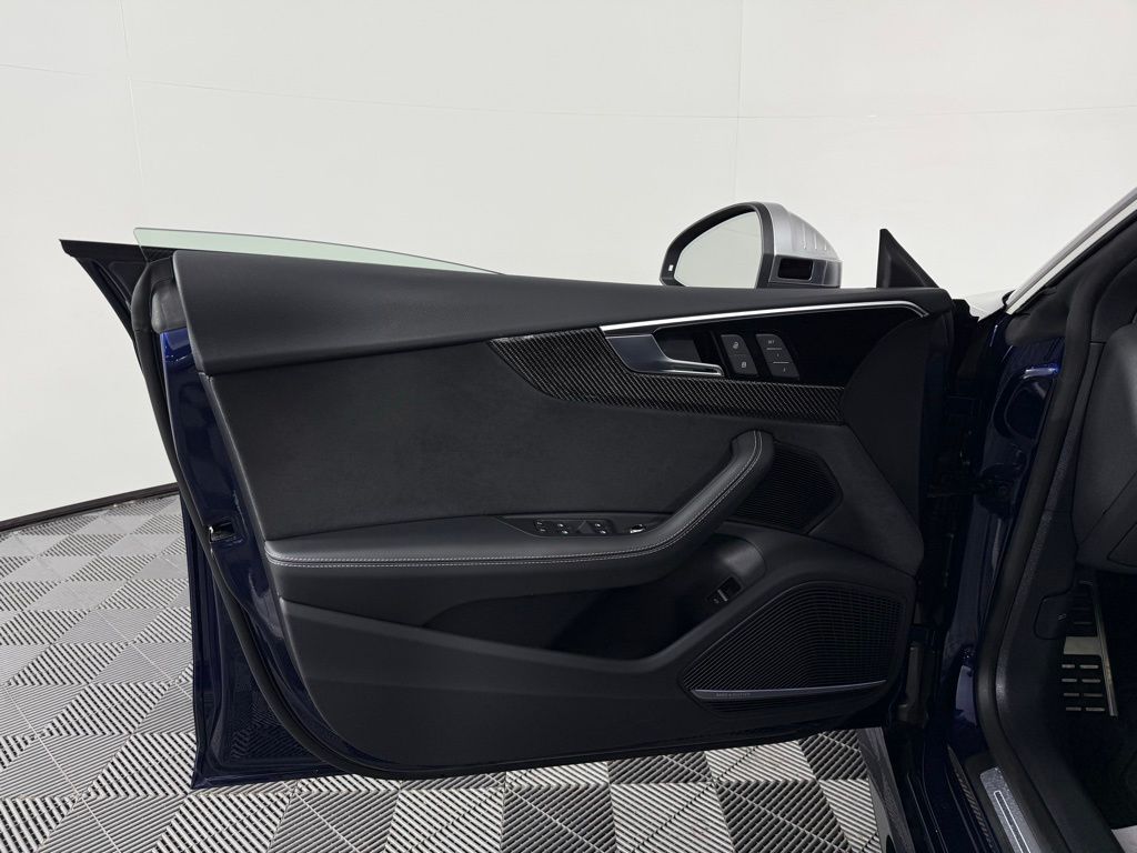 Thumbnail: 2023 Audi RS 5 - 13