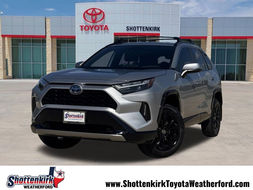 2024 Toyota RAV4 Hybrid SE AWD's photo