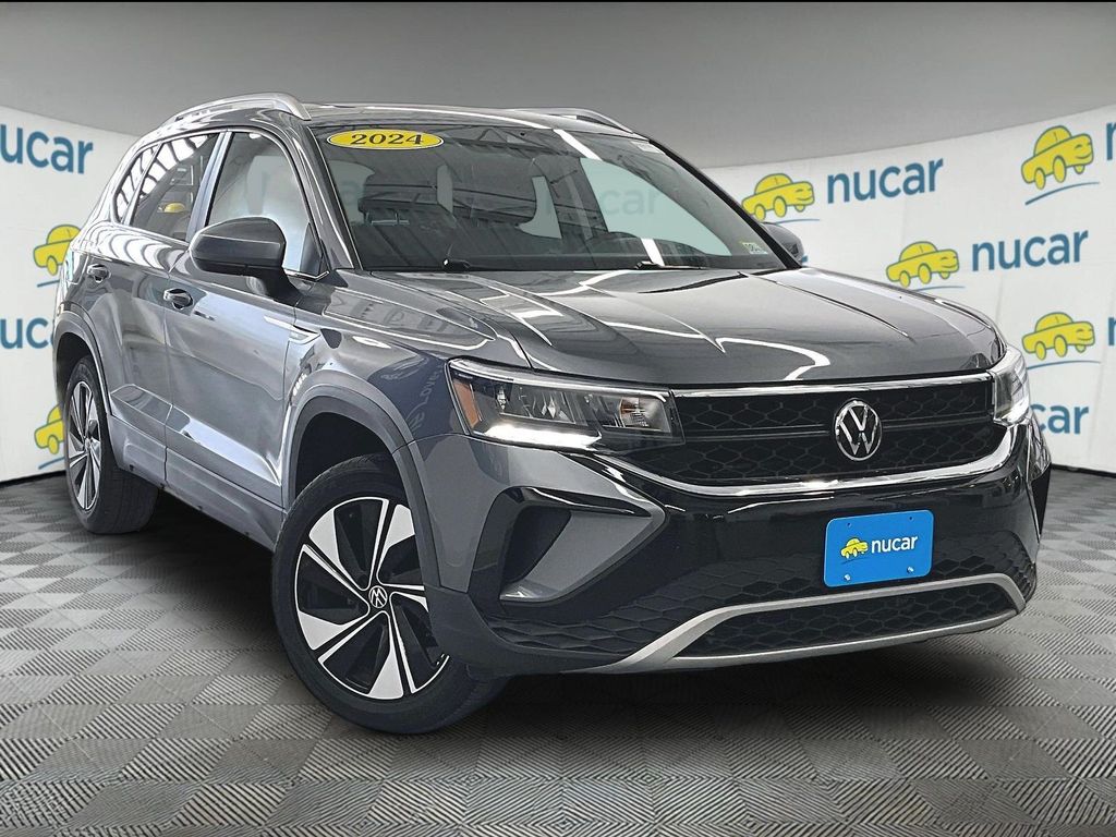  2024 Volkswagen Taos SE 4Motion   