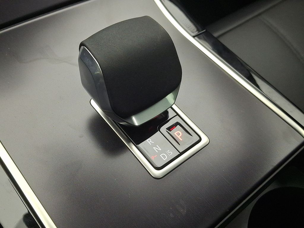 Thumbnail: 2026 Land Rover Range Rover Velar - 12