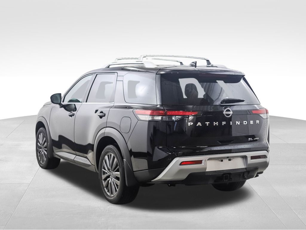 2024 Nissan Pathfinder SL 3