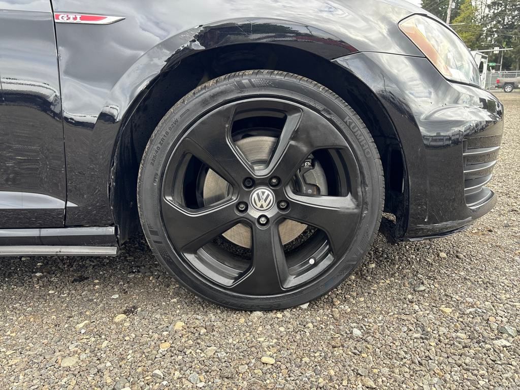 2015 Deep Black Pearl Volkswagen Golf GTI Autobahn FWD Hatchback