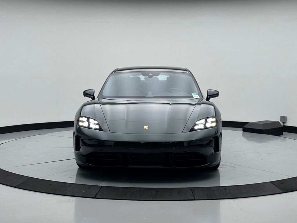 Thumbnail: 2025 Porsche Taycan - 6