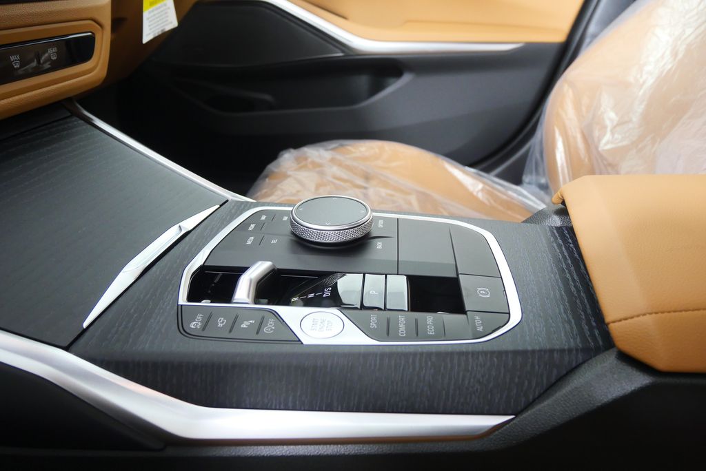 Thumbnail: 2026 BMW 3 Series - 21