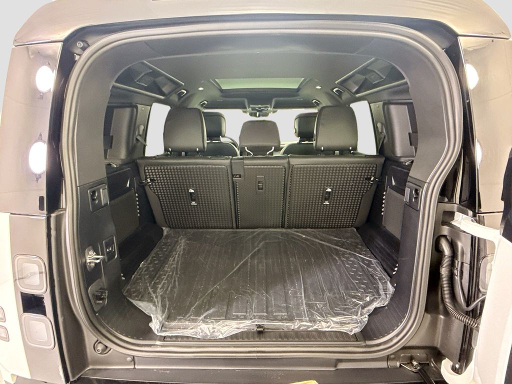 Thumbnail: 2026 Land Rover Defender - 27
