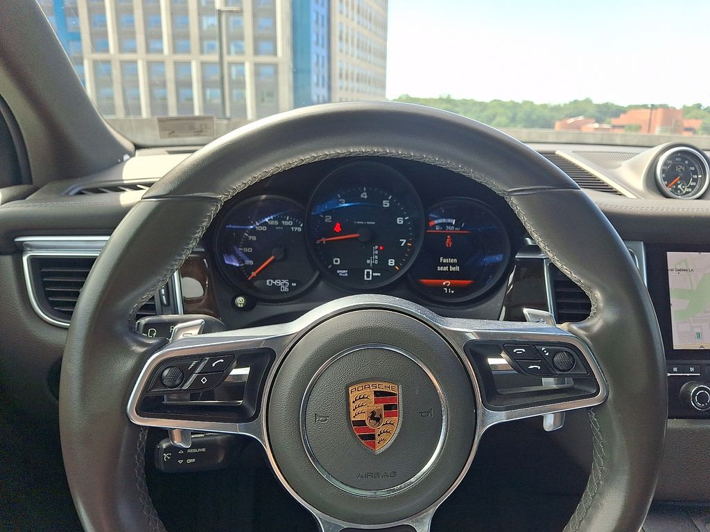 Thumbnail: 2018 Porsche Macan - 22