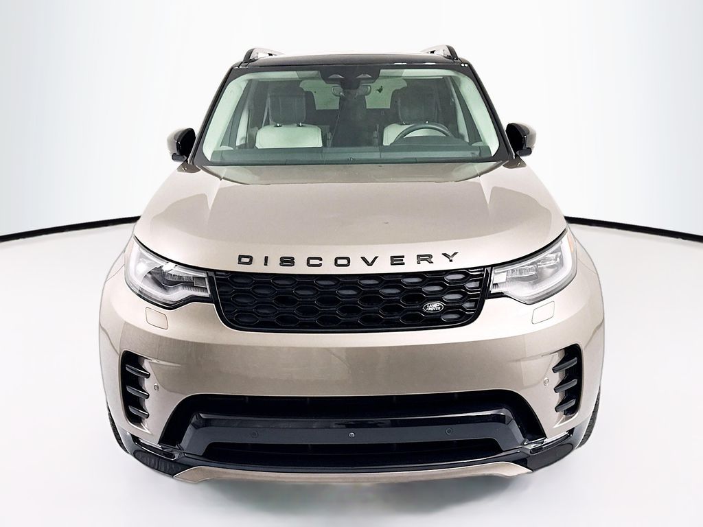 Thumbnail: 2025 Land Rover Discovery - 2