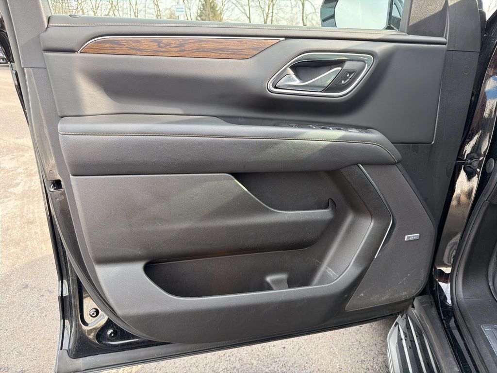 Thumbnail: 2023 Chevrolet Tahoe - 19