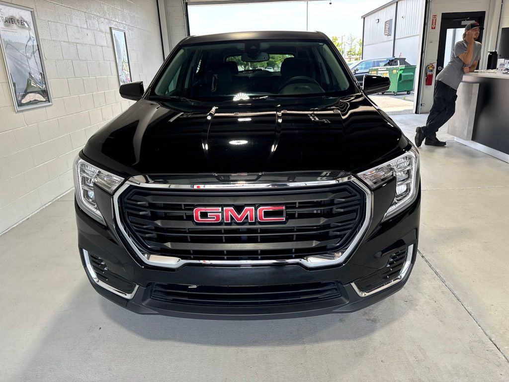 Used 2024 GMC Terrain SUV
